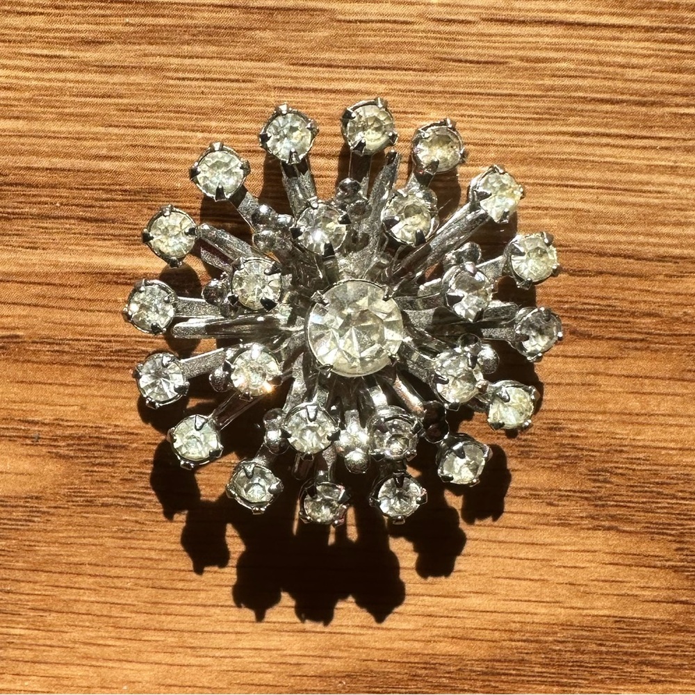 Vintage Starburst Rhinestone Brooch Pin